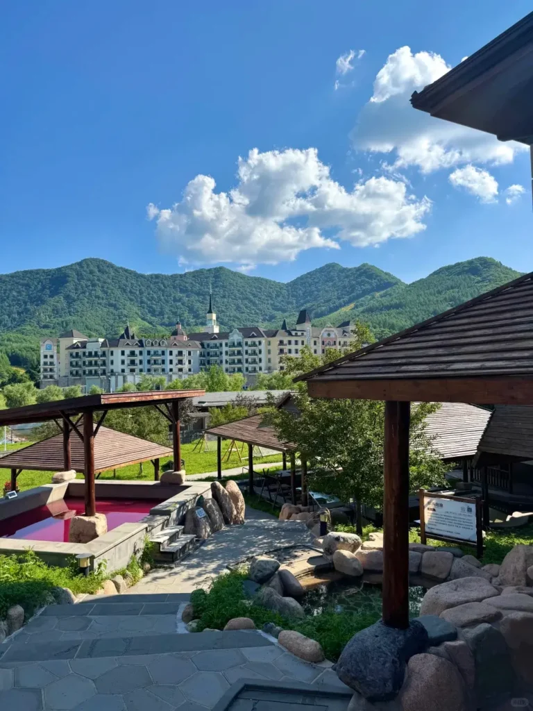 Benxi travel guide
Things to do in Benxi
Benxi attractions
Benxi itinerary
Benxi Water Caves
Guanmenshan
Maple leaves