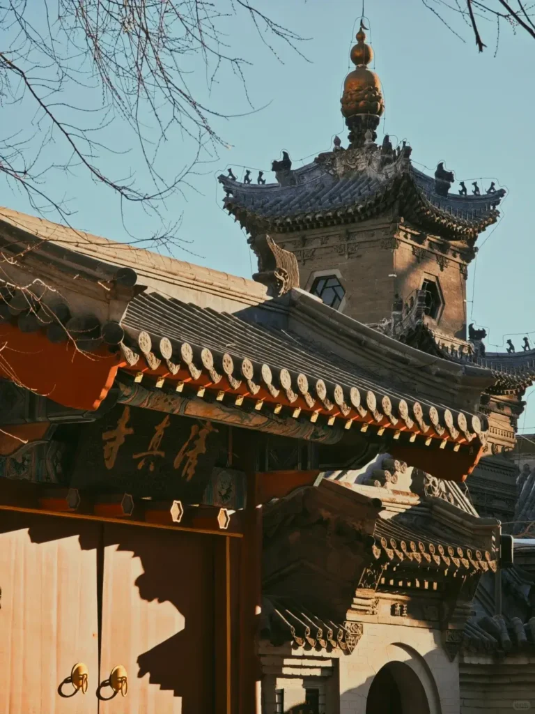 The historical Bukui Mosque standing elegantly in the city center, a premier cultural destination included in our Qiqihar travel guide.
Qiqihar travel guide
Things to do in Qiqihar
Qiqihar itinerary
Zhalong Nature Reserve
Bukui Mosque
Longsha Park