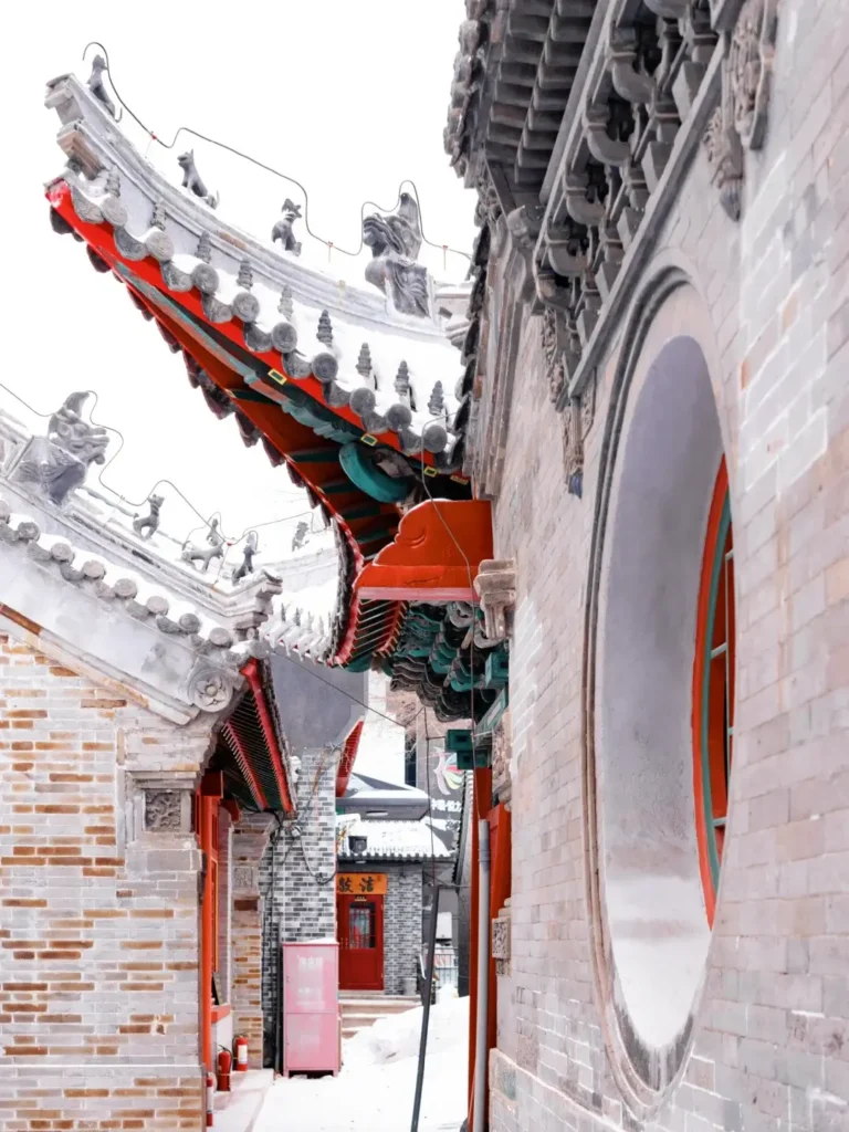 The historical Bukui Mosque standing elegantly in the city center, a premier cultural destination included in our Qiqihar travel guide.
Qiqihar travel guide
Things to do in Qiqihar
Qiqihar itinerary
Zhalong Nature Reserve
Bukui Mosque
Longsha Park