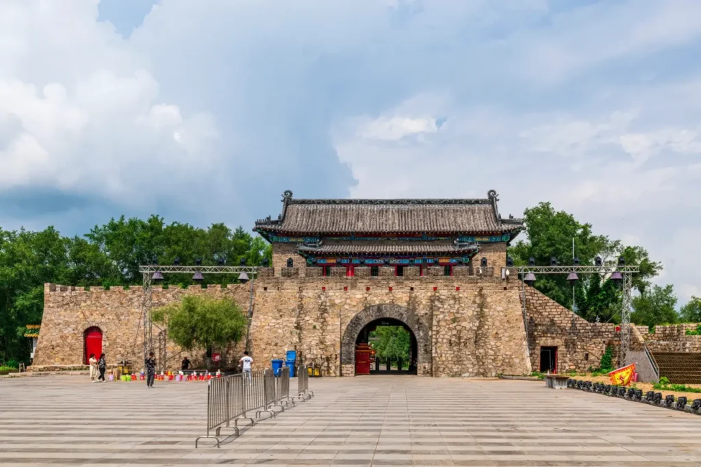 Explore the ancient tribal roots during your Siping itinerary.
Siping travel guide
Things to do in Siping
Siping attractions
Siping itinerary
Siping Battle Memorial Hall
Yehe Ancient City
Shanmen Volcanic Geopark