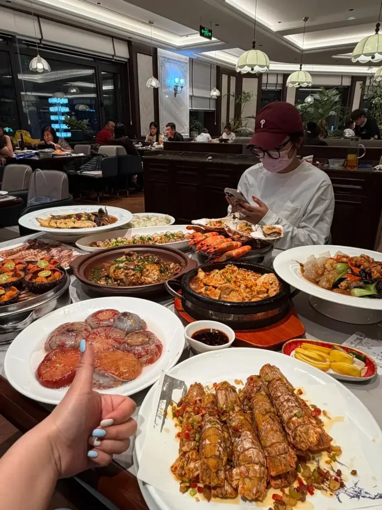 Dalian Seafood Feasts
Dalian travel guide
Things to do in Dalian
Dalian attractions
Dalian itinerary
Xinghai Square
Binhai Road
Lushun