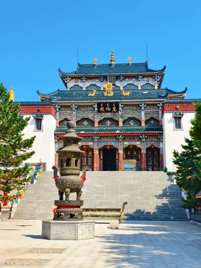 Songyuan travel guide
Things to do in Songyuan
Songyuan attractions
Songyuan itinerary
Chagan Lake
Winter Fishing
Qianguo Grassland
Longhua Temple
Miaoyin Temple