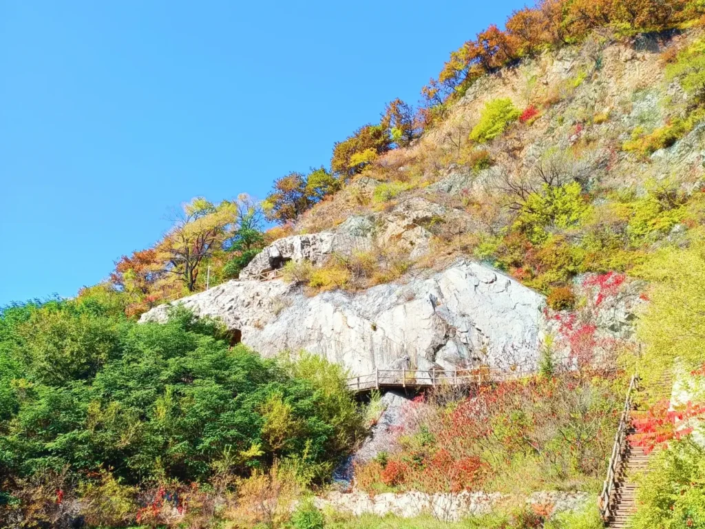 Benxi travel guide
Things to do in Benxi
Benxi attractions
Benxi itinerary
Benxi Water Caves
Guanmenshan
Maple leaves