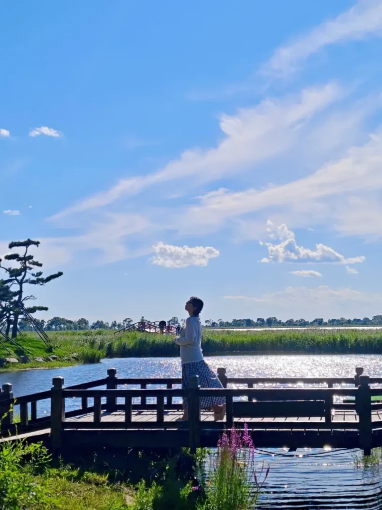 Elegant red-crowned cranes taking flight in the wetlands, providing ultimate inspiration for your Qiqihar itinerary.
Qiqihar travel guide
Things to do in Qiqihar
Qiqihar itinerary
Zhalong Nature Reserve
Bukui Mosque
Longsha Park