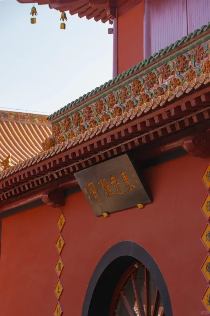 Exploring Zhengding Ancient City using this expert Shijiazhuang travel guide.
Shijiazhuang travel guide
Things to do in Shijiazhuang
Shijiazhuang attractions
Shjiazhuang itinerary
Zhengding Ancient City
Cangyan Mountain