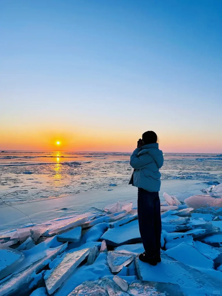 Witness a live winter fishing spectacle, a top recommendation in our Songyuan travel guide.
Songyuan travel guide
Things to do in Songyuan
Songyuan attractions
Songyuan itinerary
Chagan Lake
Winter Fishing
Qianguo Grassland
Longhua Temple