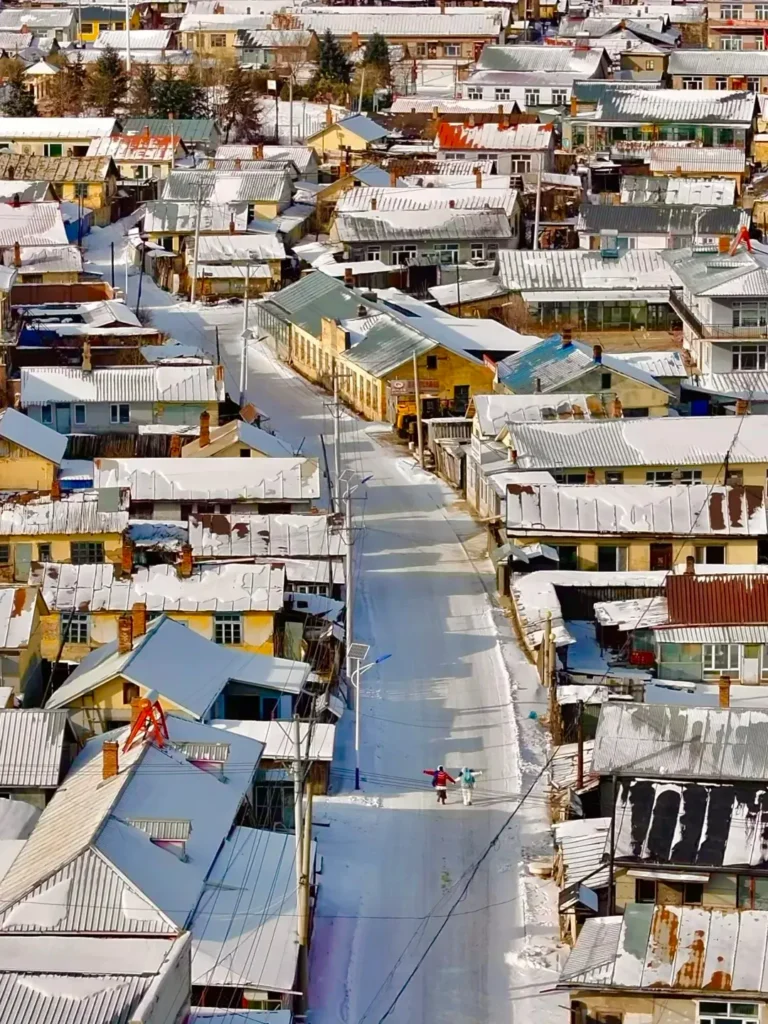 Thick, mushroom-like snow illuminated by red lanterns on traditional wooden cabins, providing ultimate inspiration for your Mudanjiang travel guide and winter itinerary.
Mudanjiang travel guide
Things to do in Mudanjiang
Mudanjiang itinerary
Jingpo Lake
China Snow Town
Siberian Tiger Park