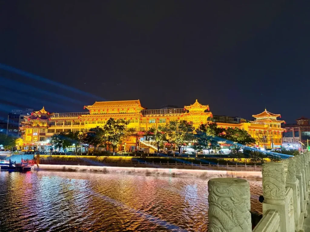 Cruising the Grand Canal to discover the top Cangzhou attractions.
Cangzhou travel guide
Things to do in Cangzhou
Cangzhou attractions
Cangzhou itinerary
Grand Canal
Wuqiao Acrobatics
Iron Lion