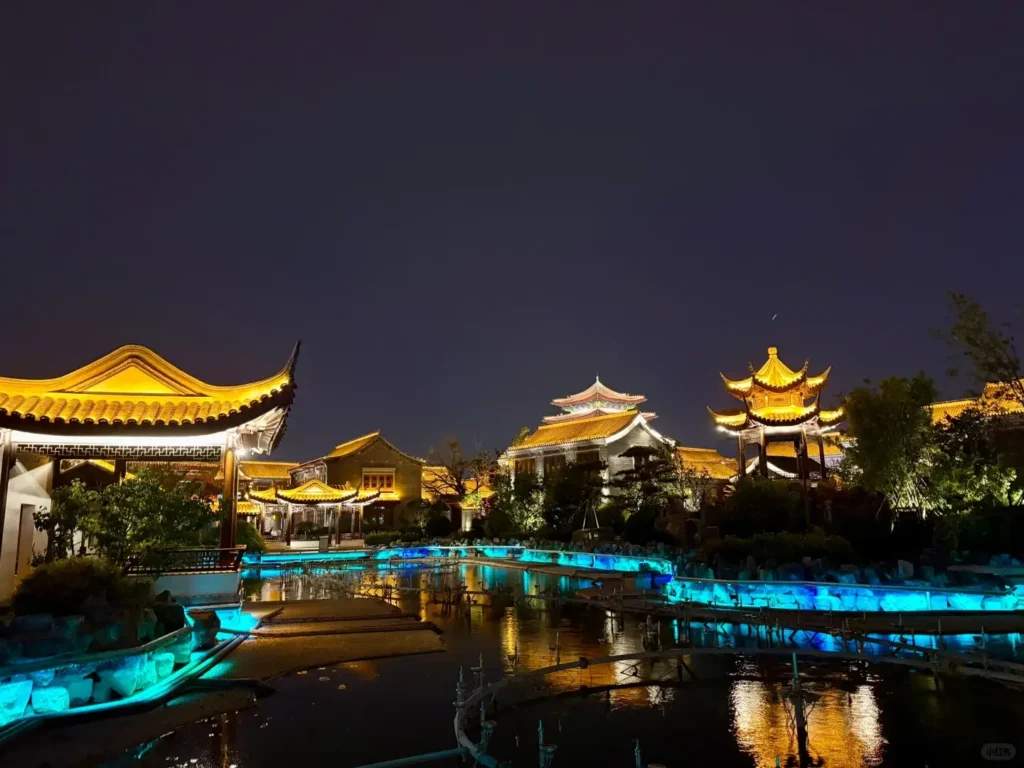 Cruising the Grand Canal to discover the top Cangzhou attractions.
Cangzhou travel guide
Things to do in Cangzhou
Cangzhou attractions
Cangzhou itinerary
Grand Canal
Wuqiao Acrobatics
Iron Lion