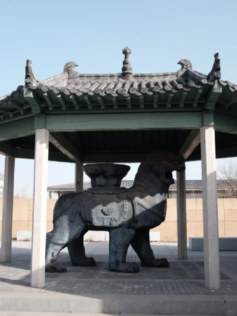Visiting the Iron Lion is one of the top things to do in Cangzhou.
Cangzhou travel guide
Things to do in Cangzhou
Cangzhou attractions
Cangzhou itinerary
Grand Canal
Wuqiao Acrobatics
Iron Lion