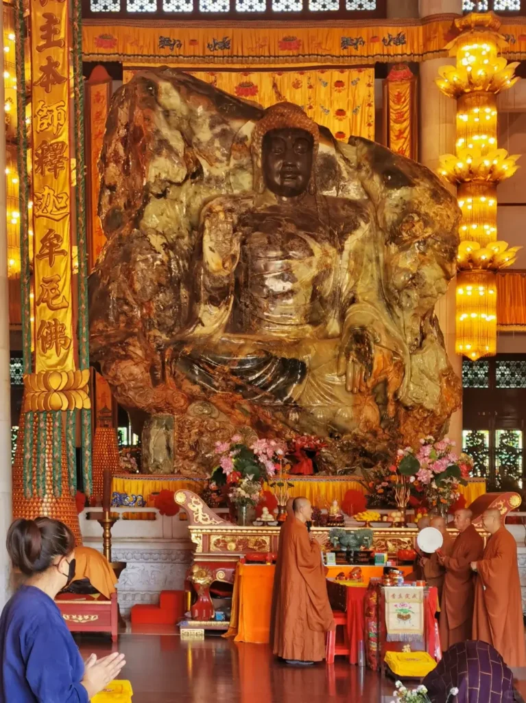Admiring the Jade Buddha is a key part of any Anshan itinerary and a highlight in this expert Anshan travel guide.
Anshan travel guide
Things to do in Anshan
Anshan attractions
Anshan itinerary
Qianshan National Park
Jade Buddha Palace
Tanggangzi