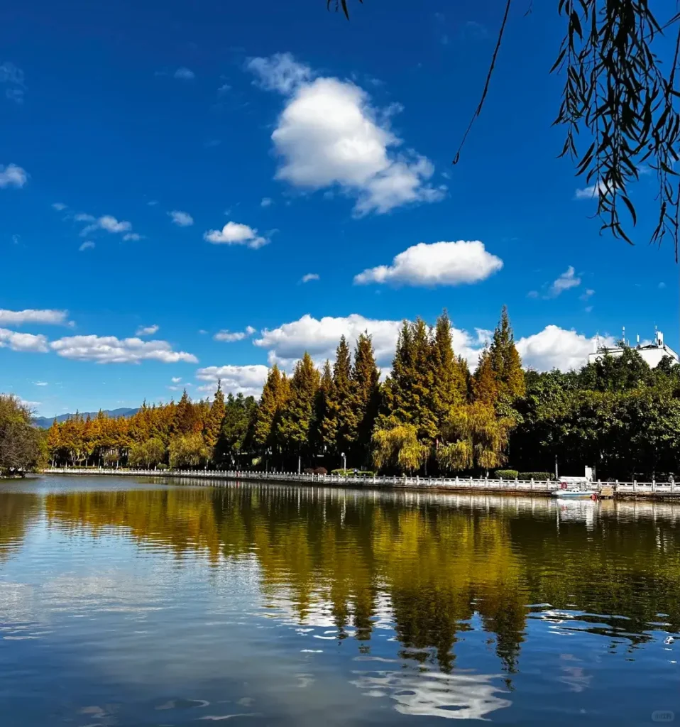 Fuxin travel guide
Things to do in Fuxin
Fuxin attractions
Fuxin itinerary
Fuxin Agate
Haitang Mountain
Ruiying Temple
