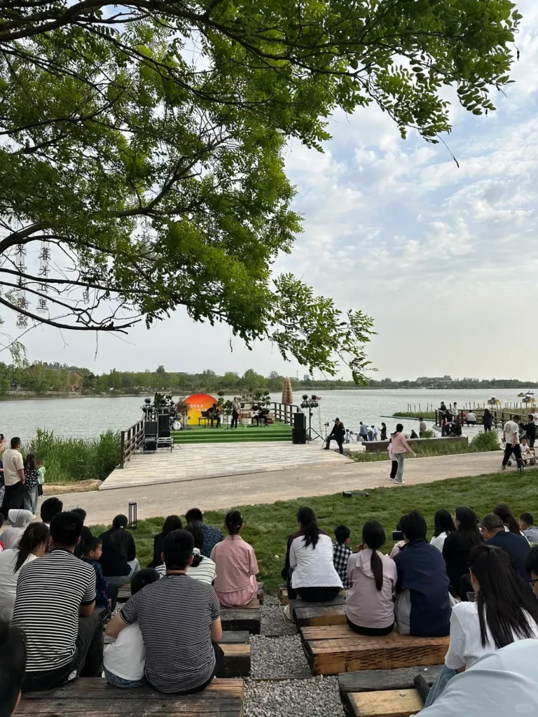 Bird watching at Hengshui Lake is one of the top things to do in Hengshui.
Hengshui travel guide
Things to do in Hengshui
Hengshui attractions
Hengshui itinerary
Hengshui Lake
Inside-painted snuff bottles