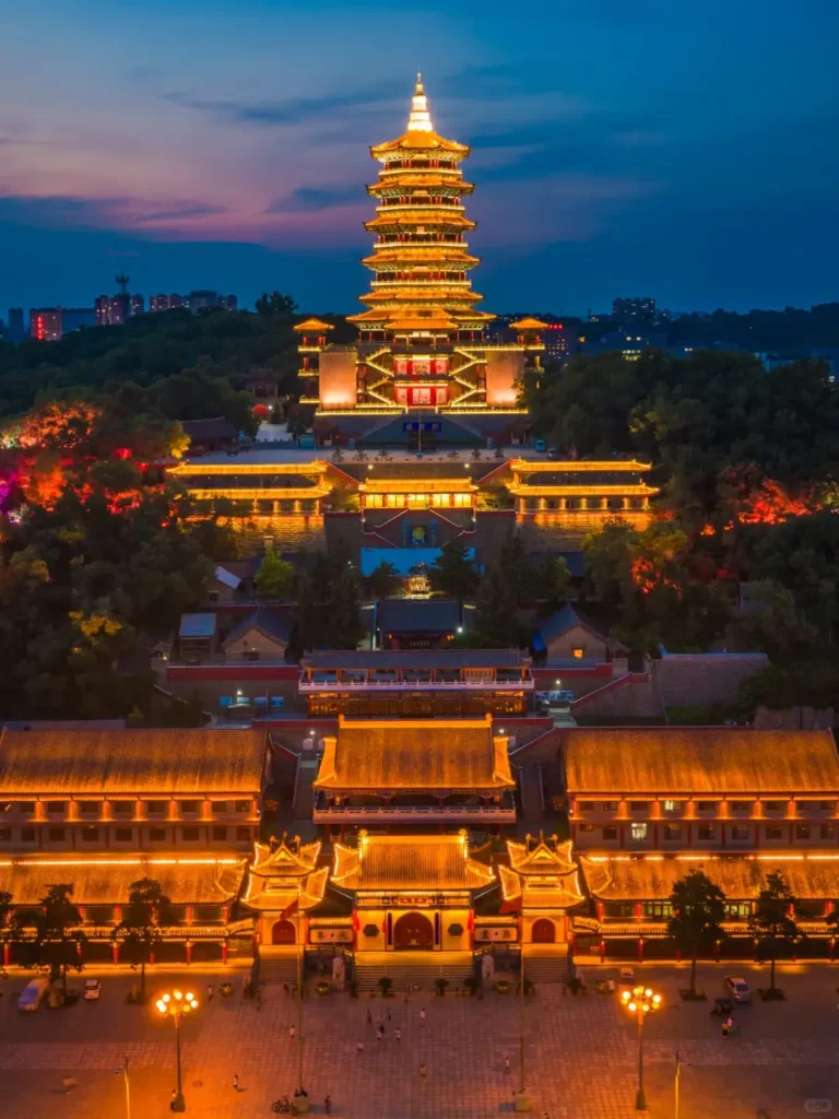 Liaoyuan travel guide.
Liaoyuan travel guide
Things to do in Liaoyuan
Liaoyuan attractions
Liaoyuan itinerary
Sika Deer
Pipa Museum
Dongfeng Royal Deer Park
Longshou Mountain