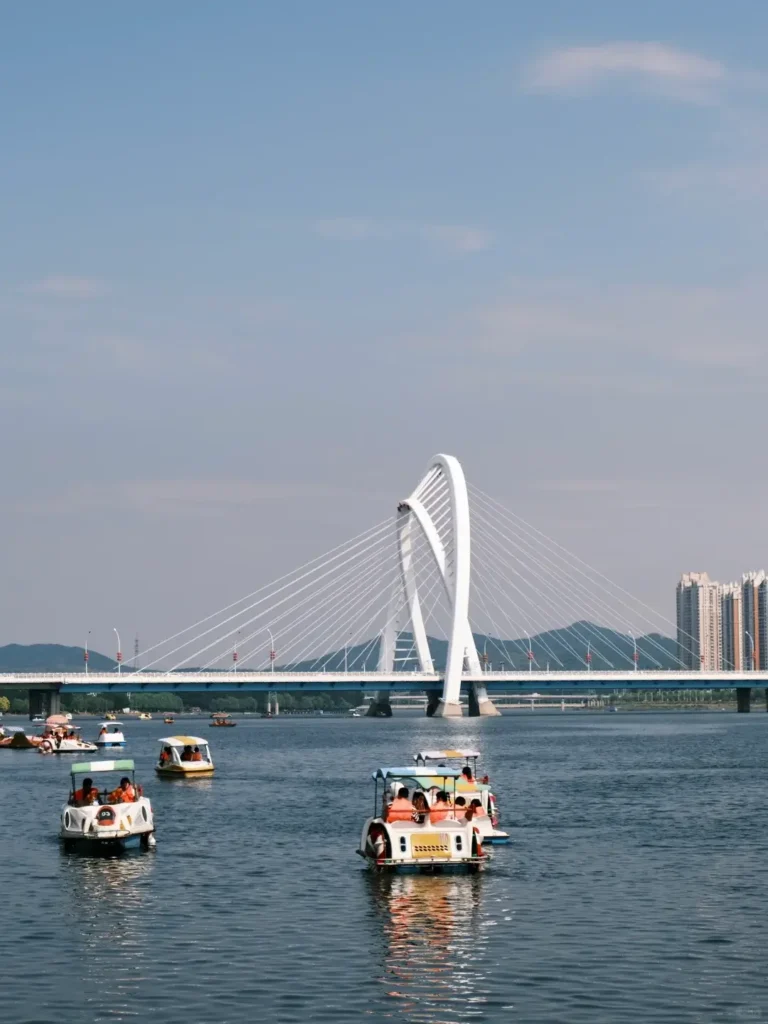 Jinzhou travel guide
Things to do in JJinzhou
Jinzhou attractions
Jinzhou itinerary
Bijia Mountain
Jinzhou Barbecue
Liaoshen Campaign