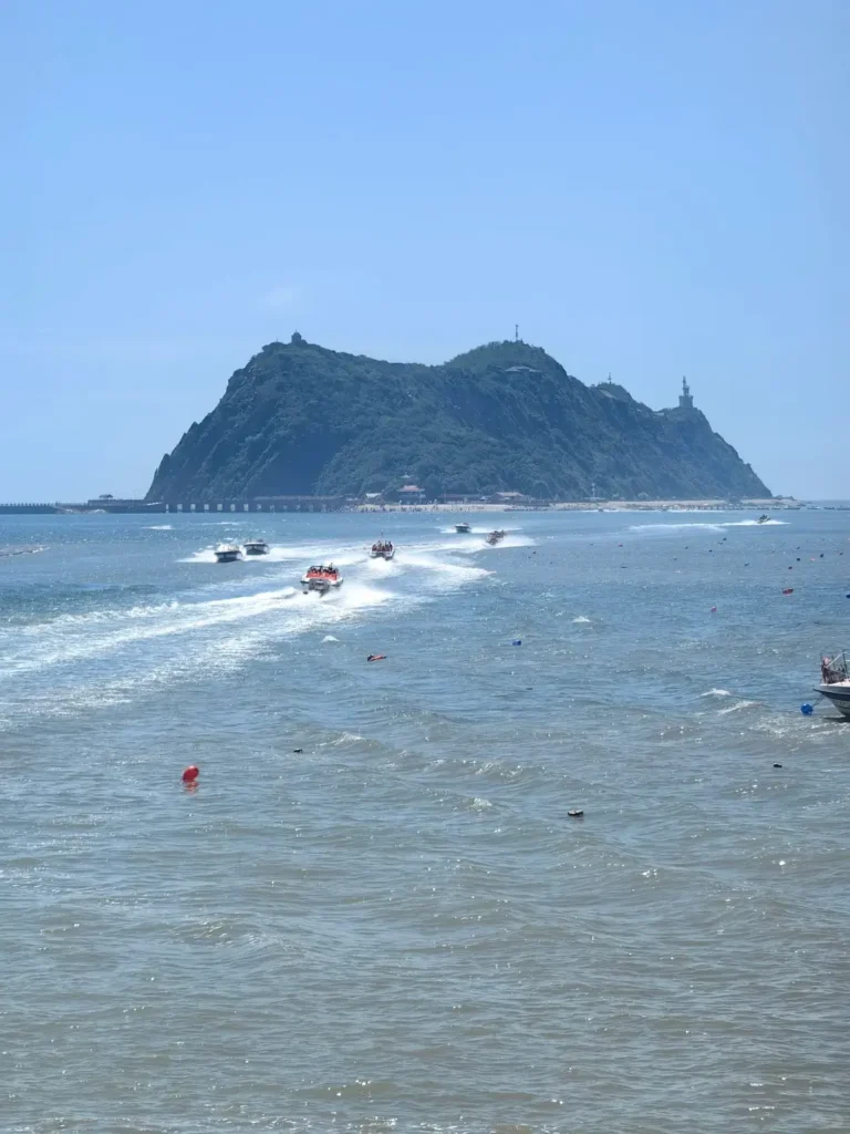 Liaoning travel guide
Things to do in Liaoning
Liaoning attractions
Liaoning itinerary
Shenyang Imperial Palace
Panjin Red Beach
Bijia Mountain (Penholder Mountain)