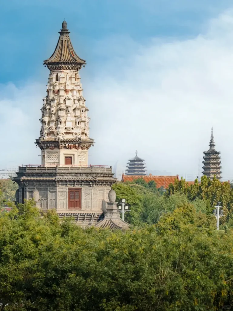 Shijiazhuang travel guide
Things to do in Shijiazhuang
Shijiazhuang attractions
Shjiazhuang itinerary
Zhengding Ancient City
Cangyan Mountain