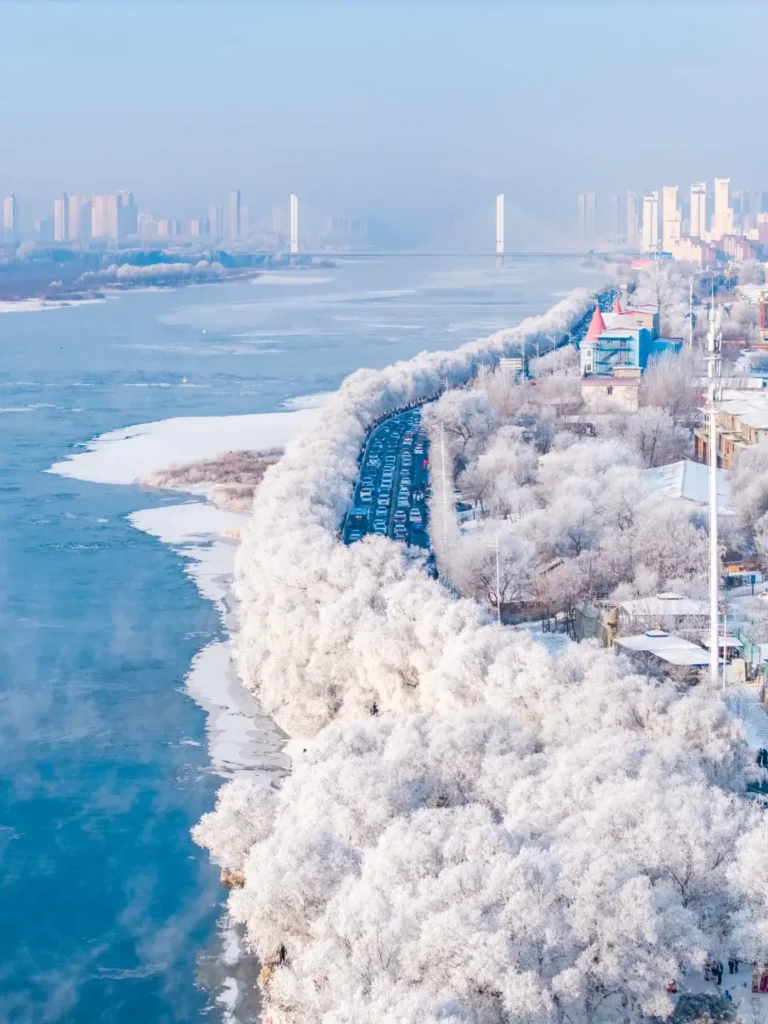 Witnessing the rime ice is one of the top things to do in Jilin City outlined in this Jilin City travel guide.
Jilin City travel guide
things to do in Jilin City
Jilin City itinerary
Jilin rime ice
Wusong Dao
Vanke Songhua Lake ski resort
Manchu copper hot pot