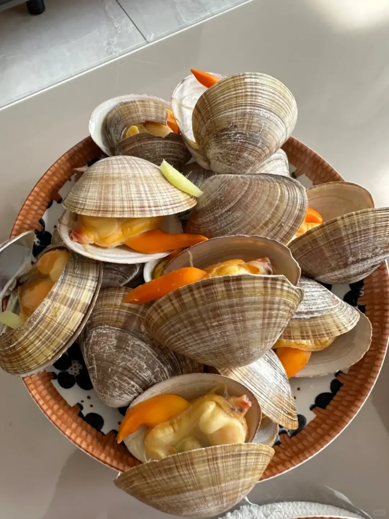 Trying the local seafood and Korean BBQ is a core feature of this comprehensive Dandong travel guide.
Dandong travel guide
Things to do in Dandong
Dandong attractions
Dandong itinerary
Yalu River
Tiger Mountain Great Wall
North Korea border
Dandong Yellow Clams (Huangxian)