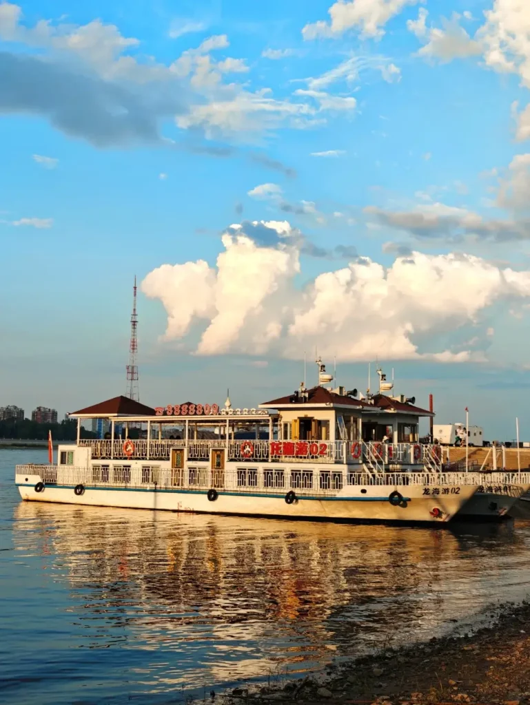 Heilongjiang travel guide
things to do in Heilongjiang
Heilongjiang itinerary
Harbin Ice and Snow World
Wudalianchi geopark
Sino-Russian border
Mohe Arctic Village
Zhalong Nature Reserve